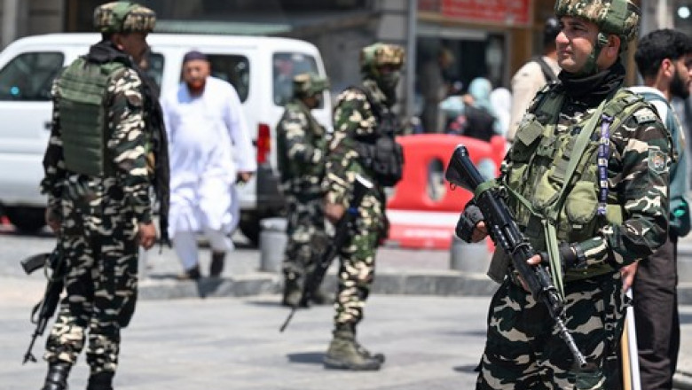 Ministrul pakistanez al apararii spune ca o incursiune militara din partea Indiei este iminenta: „Ne-am intarit fortele” Imagine