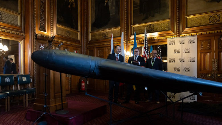 Ministrul polonez de Externe s-a dus cu o drona iraniana in Parlamentul Marii Britanii. „Ar putea patrunde adanc in Europa” Imagine