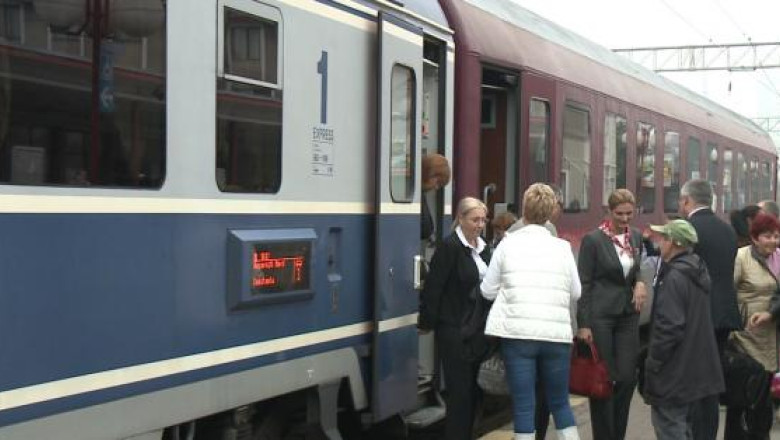 Ministrul Ramona Manescu a mers cu trenul la Constanta: "Putea fi mai curat" Imagine