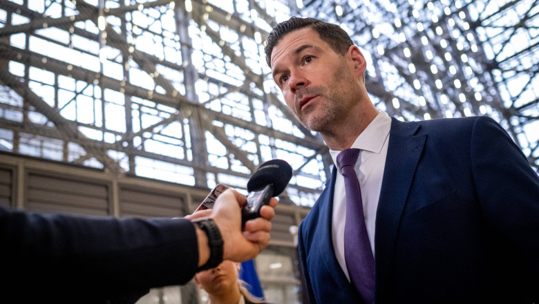 Ministrul suedez al Migratiei, „ingrozit” de implicarea fiului sau adolescent in grupari de extrema dreapta. „Voi discuta cu el” Imagine