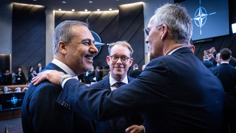 Ministrul turc de externe i-a spus omologului suedez ca Turcia va ratifica aderarea la NATO „in cateva saptamani” Imagine