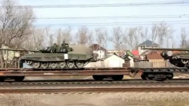Ministrul ucrainean de Interne: Trei tancuri rusesti au trecut granita cu Ucraina Imagine