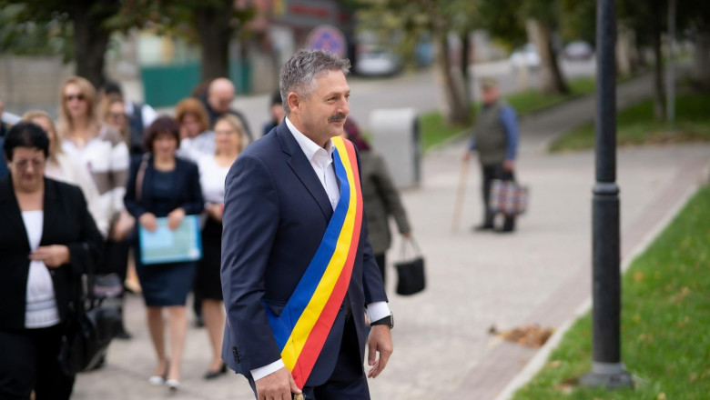 Mircea Corbu, pus in libertate de instanta. Primarul din Busteni fusese retinut joi de procurori, intr-un dosar de purtare abuziva Imagine