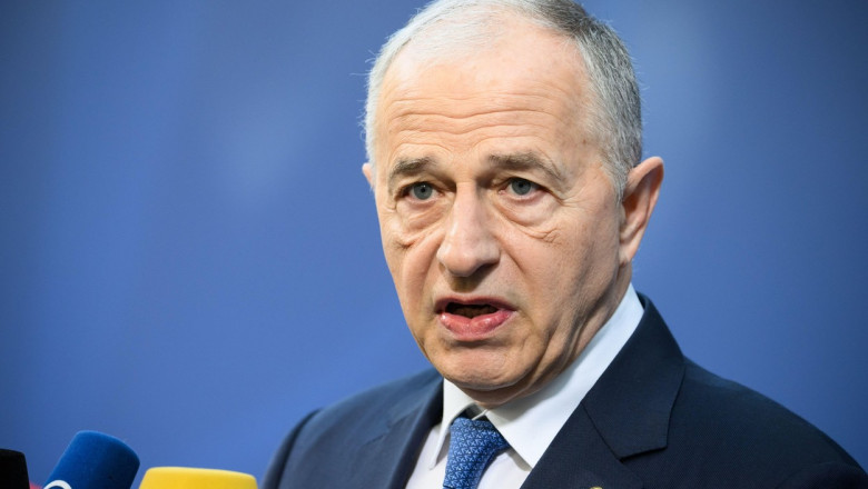 Mircea Geoana: A vorbi despre subiectele ce ii preocupa pe romani nu are de-a face cu pregatirea unei candidaturi Imagine