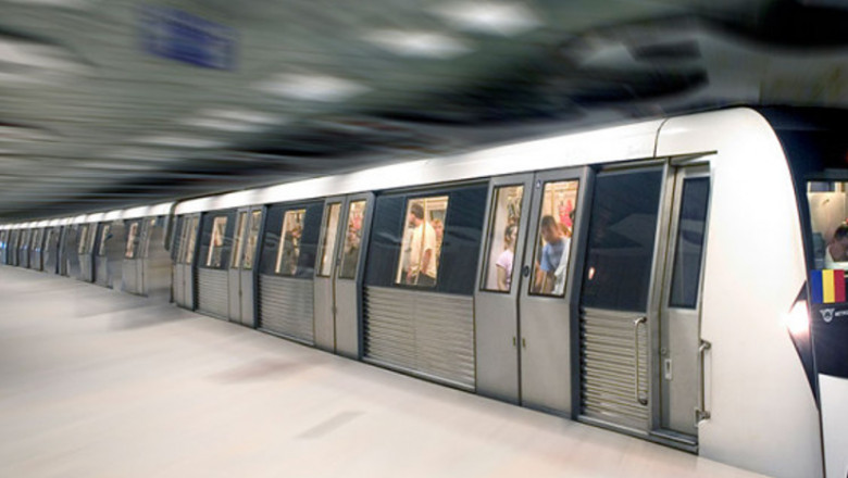 Miros intepator sesizat in statiile de metrou Constantin Brancusi si Raul Doamnei. Anuntul facut de Metrorex Imagine