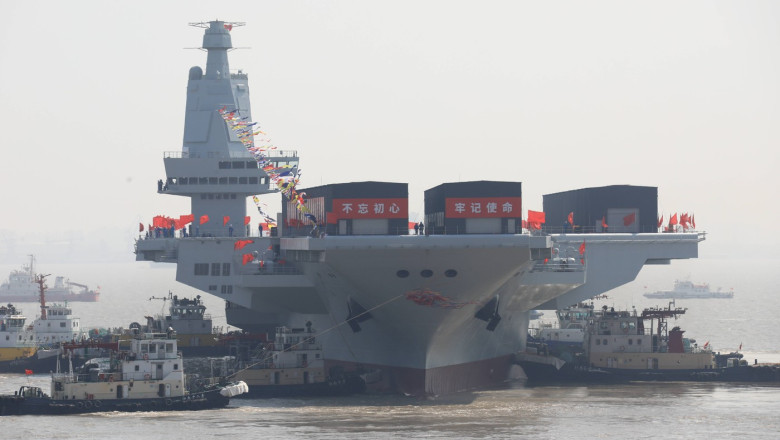 Miscare periculoasa: un portavion de ultima generatie al Chinei a traversat stramtoarea Taiwan. Imagini cu colosul „Fujian” Imagine