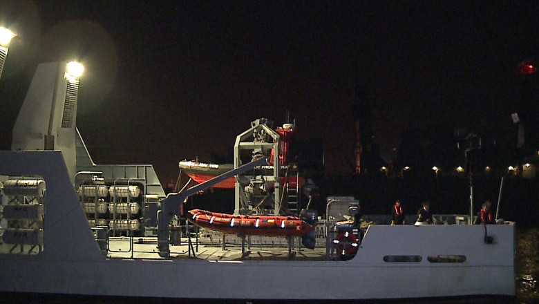 Misiune indeplinita. Marinarii de pe nava "Stefan cel Mare" au salvat o mie de imigranti  Imagine