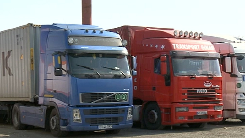 Mita anti-amenzi pe sosele: Vicepresedintele PNL Cluj si alti doi inspectori de la Controlul Traficului sunt urmariti penal pentru coruptie Imagine