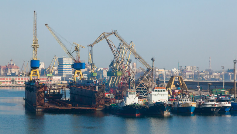 Mita de 250.000 de euro pentru un contract in Portul Constanta. Doi barbati au primit condamnare cu suspendare Imagine