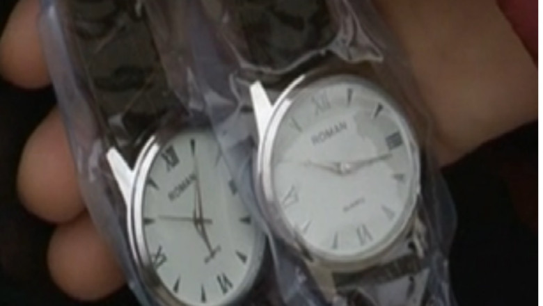 Mita electorala in Republica Moldova: un vot pentru Victor Ponta pentru un ceas si 50 de lei Imagine