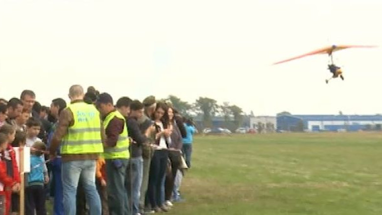 Miting aviatic, la Buzias. A fost deschisa si prima scoala de zbor din zona Imagine