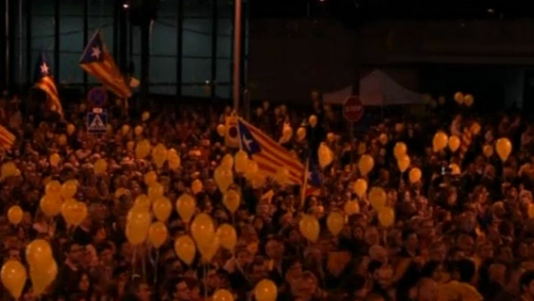 Miting la Barcelona. Mii de oameni au cerut in strada independenta Cataloniei  Imagine