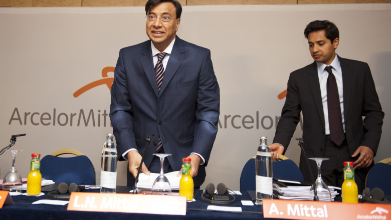 Mittal ameninta ca se retrage din Europa Imagine