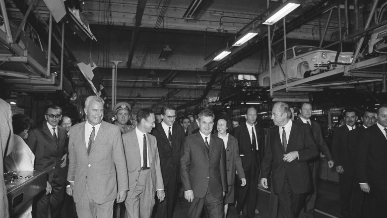 Miturile „raiului” comunist (3). Ceausescu a platit datoria externa, dar cu costuri uriase pentru populatie. Era Romania mai bogata? Imagine