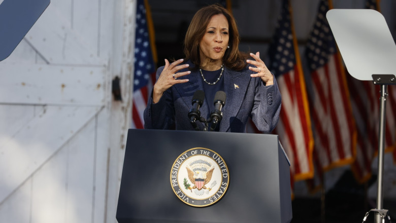 Moderatorul Bret Baier a fost criticat pentru ca a intrerupt-o pe Kamala Harris in timpul interviului de la Fox News Imagine