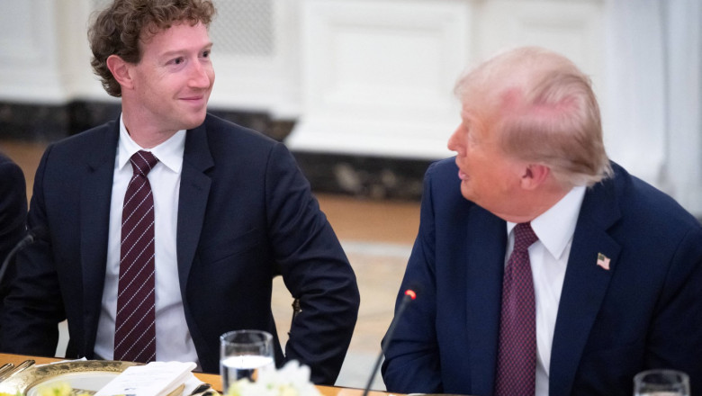 Moment jenant pentru Mark Zuckerberg la Casa Alba, cand a vrut sa-i faca pe plac lui Trump. „Scuze, dar nu stiam ce cifre va doriti” Imagine