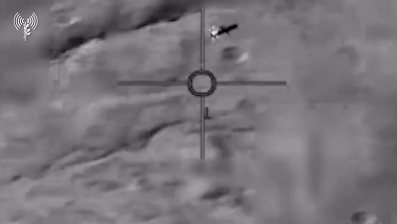 Momentul in care avioanele F-35 israeliene intercepteaza si distrug o racheta de croaziera trasa asupra Israelului Imagine