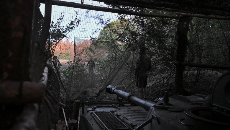 Momentul in care fortele ucrainene resping atacul unui corp mecanizat rus, care inainta spre localitatile Shakhove si Volodimirivka Imagine