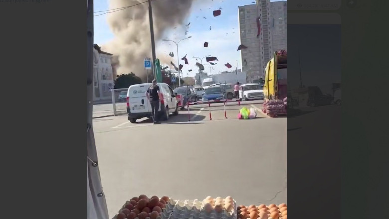 Momentul in care o drona ruseasca loveste o universitate din Harkov Imagine