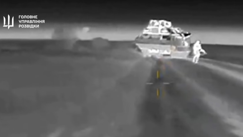 Momentul in care o drona ucraineana evita o racheta antiaeriana inamica, apoi se duce catre tinta Imagine