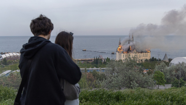 Momentul in care rusii ataca Odesa cu munitie cu dispersie. Cel putin cinci oameni au fost ucisi si peste 30 sunt raniti Imagine