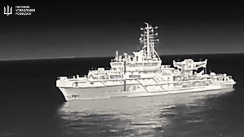 Momentul in care Ucraina a atacat cu o drona o nava de razboi a Rusiei, extrem de rara, intr-un port de la Marea Neagra Imagine