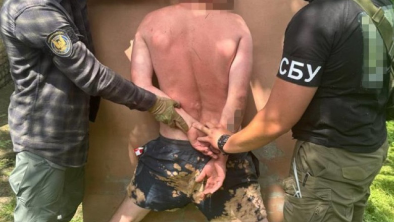 Momentul in care un agent FSB care pregatea un atac terorist este arestat de Serviciului de Securitate al Ucrainei Imagine