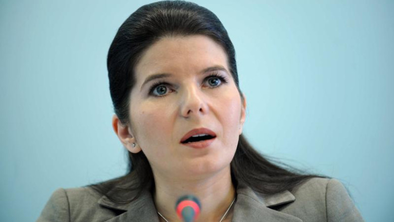 Monica Iacob Ridzi asteapta sentinta in dosarul in care e acuzata abuz in serviciu. Ea risca pana la 15 ani de inchisoare Imagine