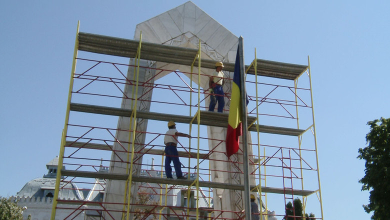 Monumentul Eroilor va fi consolidat. Costul lucrarii este de 500.000 de lei  Imagine