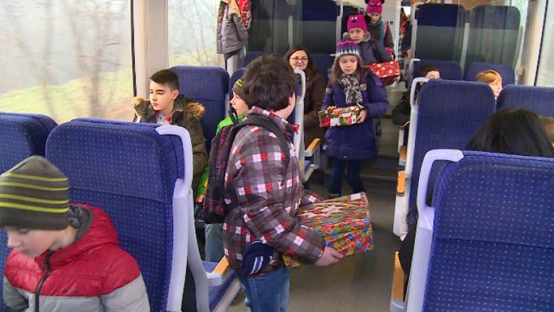 Mos Craciun, adus de Sageata Albastra Imagine