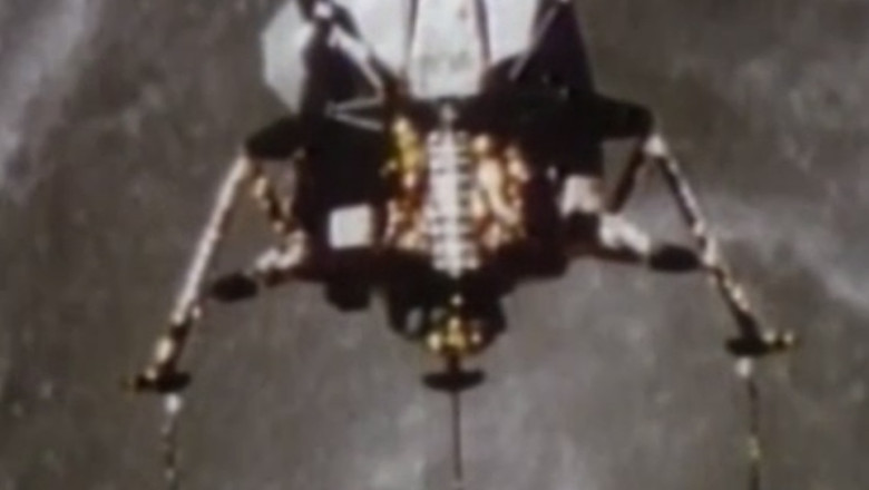 Mostenirea uitata a lui Neil Armstrong. Fiole cu praf selenar au fost descoperite din intamplare Imagine