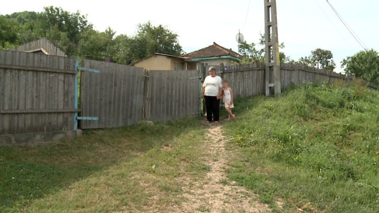 Motiv de divort: munca peste hotare. 50 de familii dintr-o comuna din Iasi s-au destramat in sase luni  Imagine