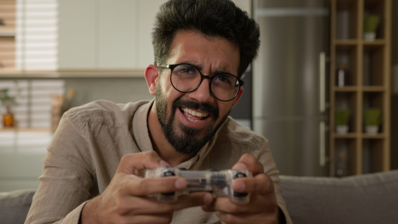 Motivul pentru care Marea Britanie interzice exportul de gamepad-uri catre Rusia Imagine