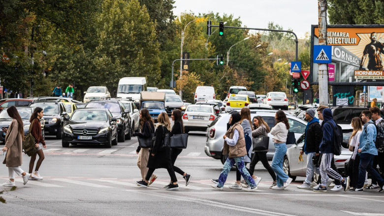 „Muncim doar pentru a supravietui”. Romanii, prea saraci sa economiseasca: un sfert raman fara bani la final de luna, arata un sondaj Imagine