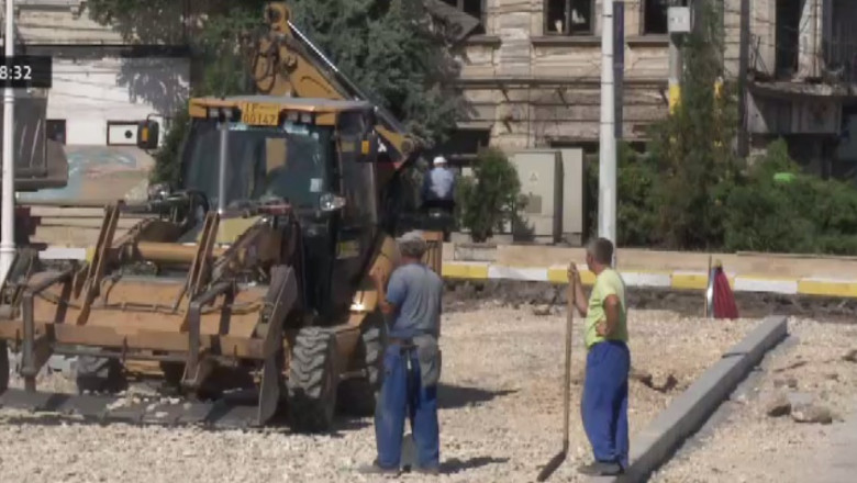 Muncitorii din Peninsula nu grabesc lucrarile. Motivatia lor: nu-si primesc banii la timp Imagine