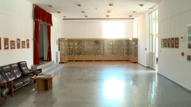 Muzeul de pe hol. Primaria nu are un sediu pentru expunerea obiectelor de patrimoniu Imagine