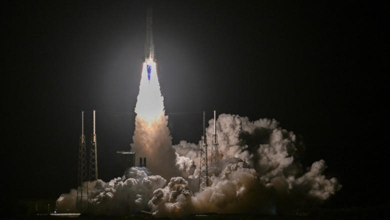 NASA a lansat racheta Vulcan Centaur care va duce pe Luna cenusa creatorului Star Trek Imagine