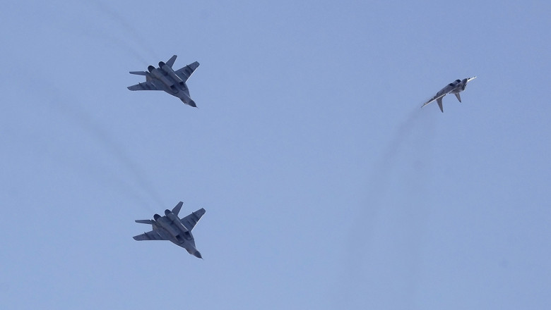 NATO denunta un survol periculos al unor avioane de lupta rusesti in Marea Baltica Imagine