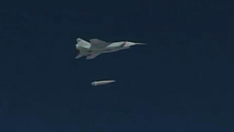 NATO ridica nivelul de alerta al unitatilor aeriene. Noi imagini din Bahmut. Rusii ar vrea sa cucereasca orasul pentru Ziua Victoriei Imagine