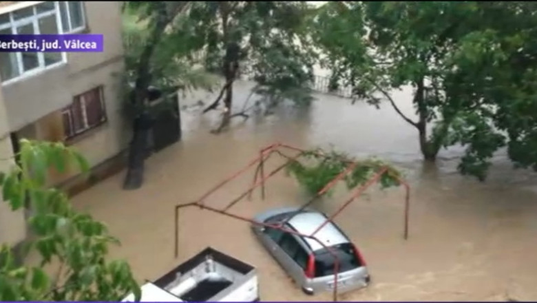Natura dezlantuita. „Daca e sa vina sfarsitul lumii, asa o sa fie” Imagine