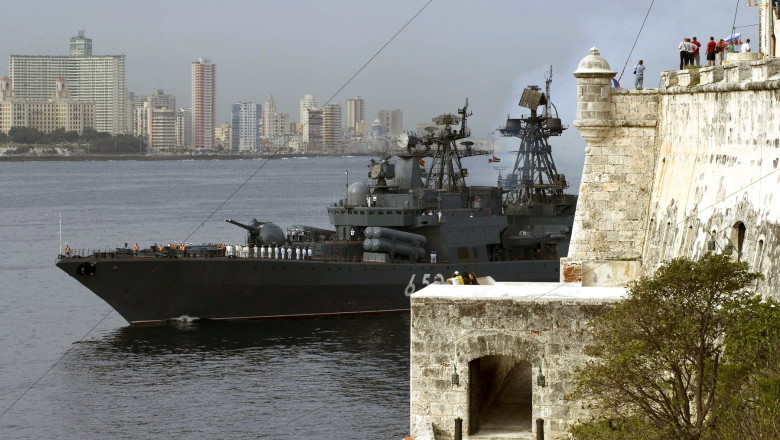 Nava antisubmarin Amiral Chabanenko urma sa devina o fregata, dar ar putea avea soarta portavionului Kuznetov Imagine