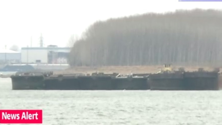 Nave oprite pe Dunare din cauza vantului puternic Imagine