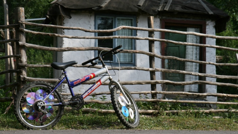 NEAMt. Satenii din Lutca nu au canalizare, dar se vor plimba cu bicicleta pe o pista de 200.000 de euro Imagine