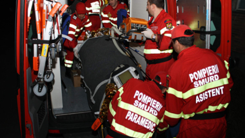 NEAMt. Un mort si 16 raniti, dupa ciocnirea unui autoturism de teren cu un microbuz Imagine