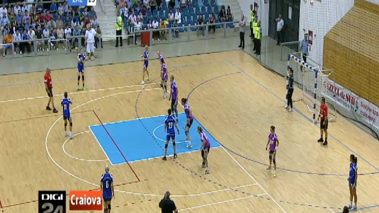 Neatentia se plateste scump. Handbalistele de la SCM Craiova ar putea pierde meciul din prima etapa Imagine