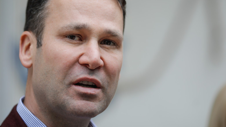 Negoita, intrebat daca a platit vreodata pentru sex: Tatal meu ii dadea bani mamei mele. Presupun ca avea o relatie sexuala cu mama mea Imagine