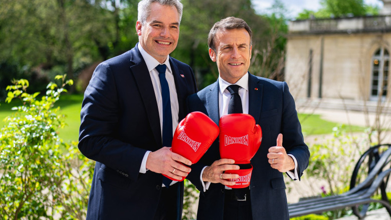 Nehammer s-a dus cu manusi de box in vizita oficiala la Paris: "Se creeaza legaturi atunci cand impartasesti aceleasi pasiuni" Imagine