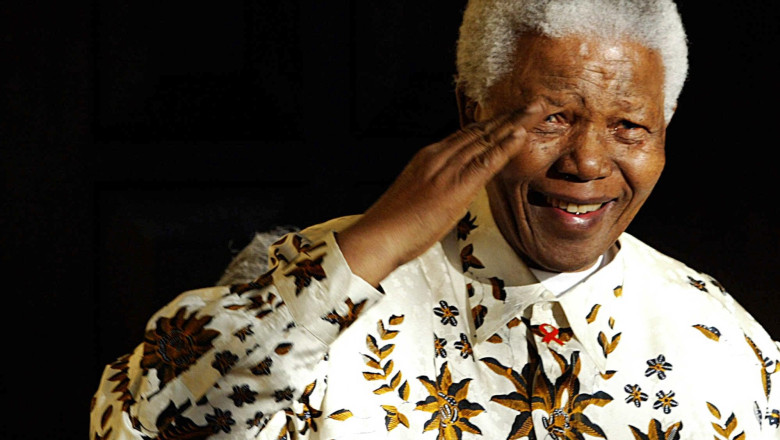 Nelson Mandela, primul presedinte de culoare al Africii de Sud, a incetat din viata Imagine