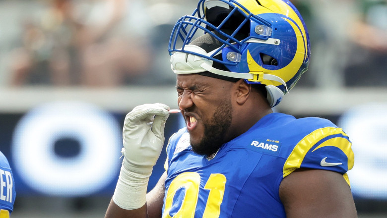 NFL interzice sarurile parfumate si alte inhalante cu amoniac care pot ascunde simptomele comotiei cerebrale Imagine