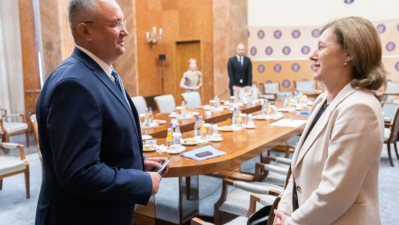 Nicolae Ciuca a discutat cu Vera Jourova despre recomandarile din MCV si implementarea PNRR Imagine